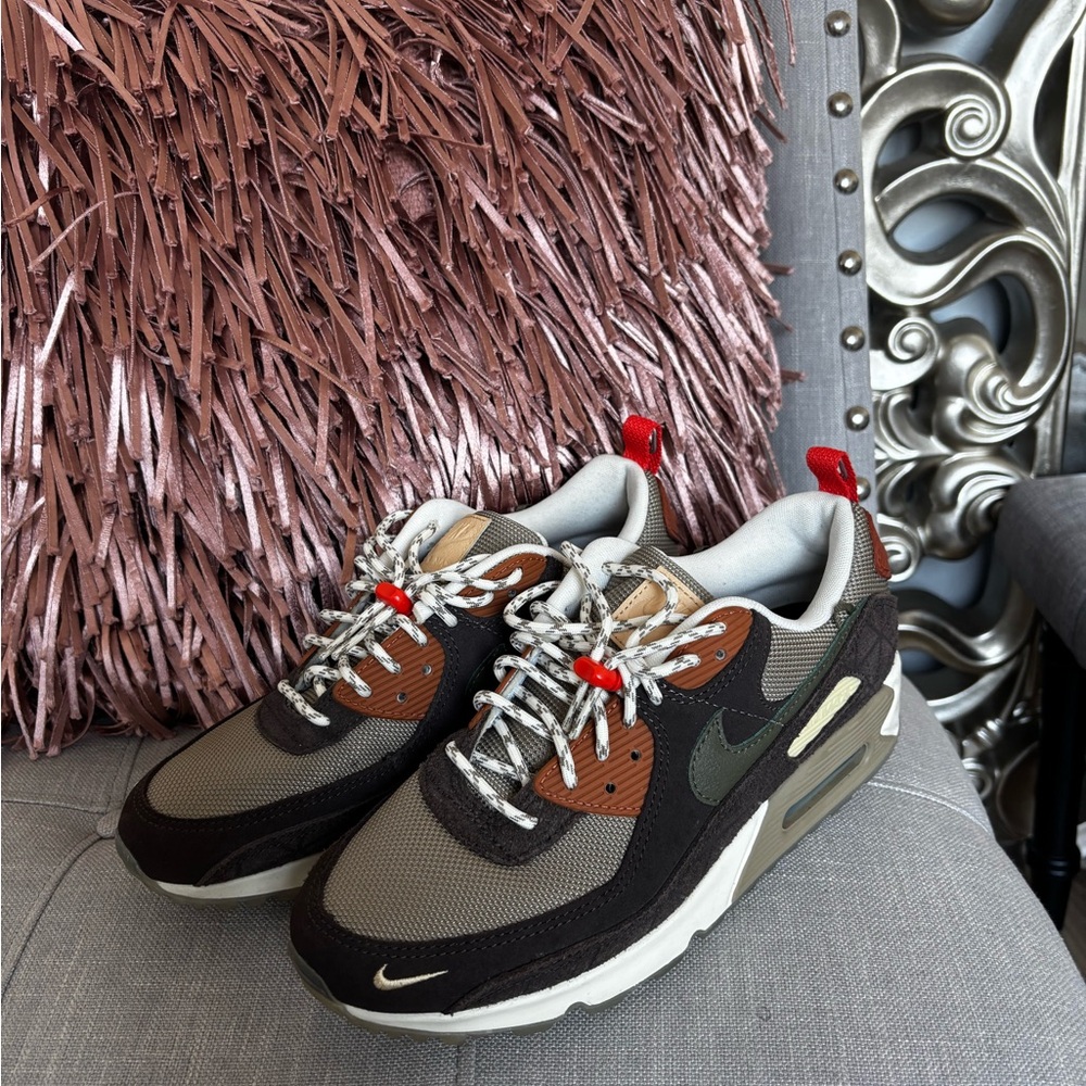 Nike Men's/Wom Khaki, Brown, Orange, and Olive Sneakers
